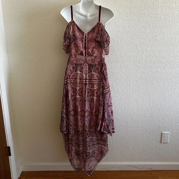 NEW BCBGMAXAZRIA Cold Shoulder Festival Paisley Wrap Midi Dress in Tibetan Red S - Picture 7 of 8